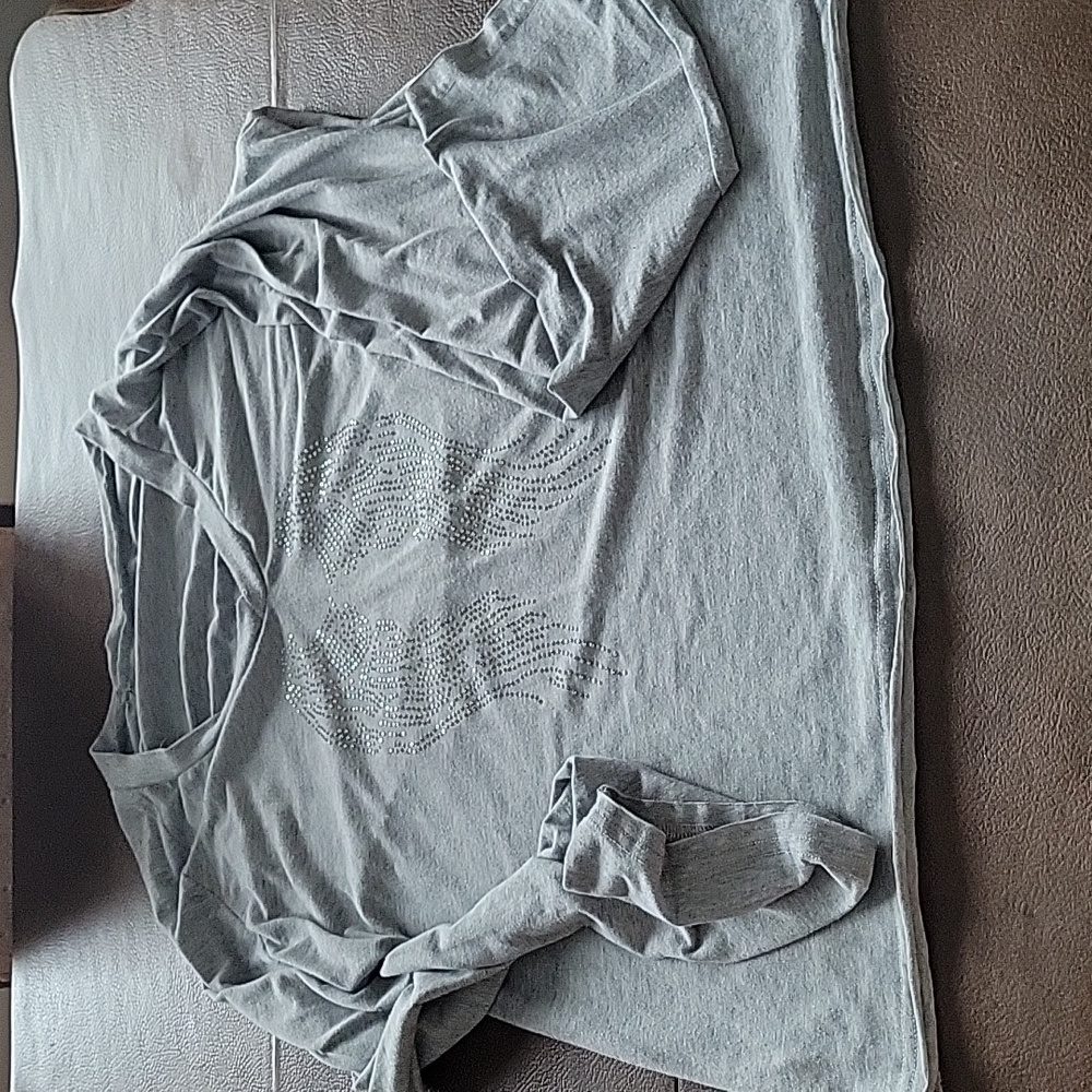 Chickme gray long sleeve t-shirt with angel wings size xl.
